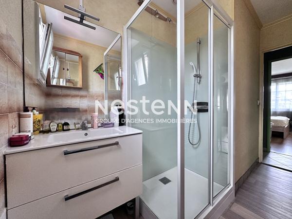 Jolie maison de plain-pied 74.69 m² avec 3 chambres, jardin à vendre à Montval-sur-Loir, quartier résidentiel calme de Château-du-Loir (72500)