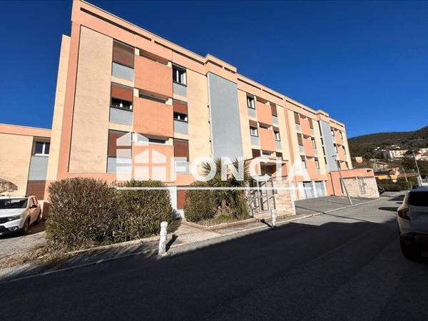 Location Appartement 5 pièces 79.9 m² - Draguignan 83300