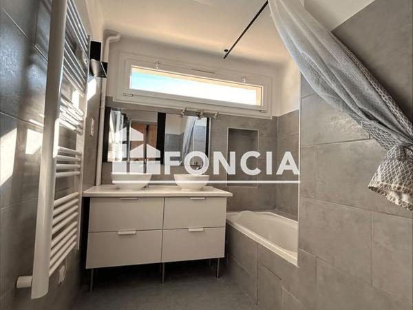 Location Appartement 5 pièces 79.9 m² - Draguignan 83300