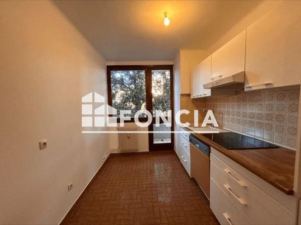 Location Appartement 5 pièces 79.9 m² - Draguignan 83300