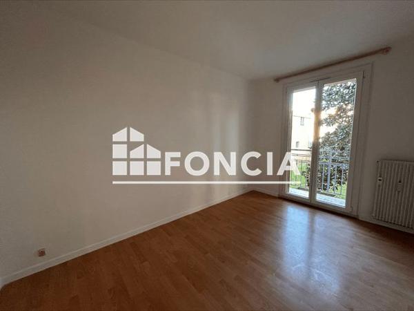 Location Appartement 5 pièces 79.9 m² - Draguignan 83300