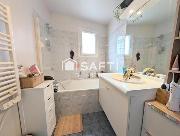 Les Pavillons sous bois Grand F5 parking et cave