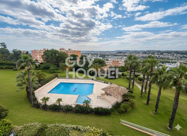 NICE CORNICHE FLEURIE 3 PIÈCES DERNIER ÉTAGE VUE MER GARAGE & CAVE