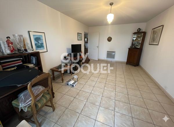 NICE CORNICHE FLEURIE 3 PIÈCES DERNIER ÉTAGE VUE MER GARAGE & CAVE