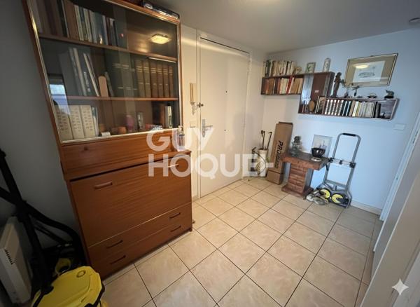 NICE CORNICHE FLEURIE 3 PIÈCES DERNIER ÉTAGE VUE MER GARAGE & CAVE