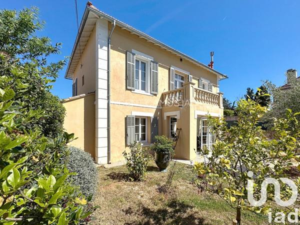 Maison 5 pièces de 130 m² à Bandol (83150)
