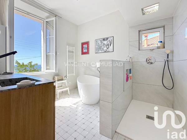 Maison 5 pièces de 130 m² à Bandol (83150)