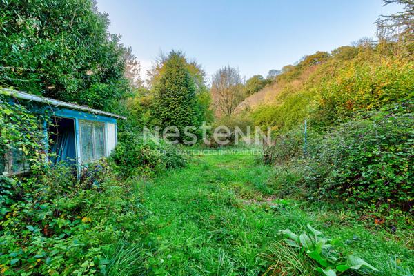 Petite maison à rénover avec grand terrain - Plerin (22)