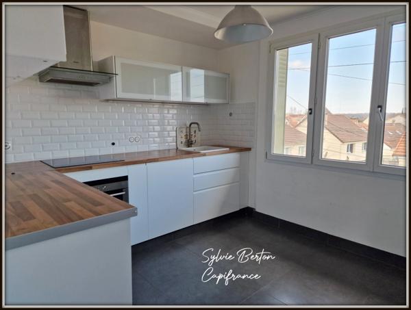 Location Tremblay en France, appartement T3 de 70 m² avec grand jardin commun