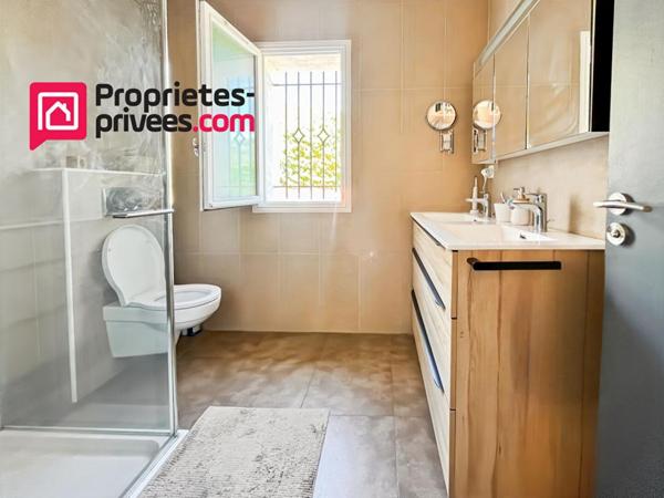 Charmante villa de plain-pied, 4 chambres, piscine . Tourrette-Levens