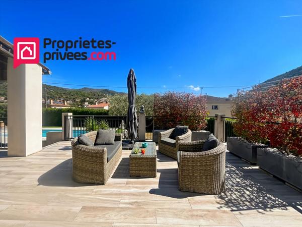 Charmante villa de plain-pied, 4 chambres, piscine . Tourrette-Levens