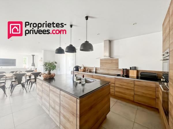 Charmante villa de plain-pied, 4 chambres, piscine . Tourrette-Levens