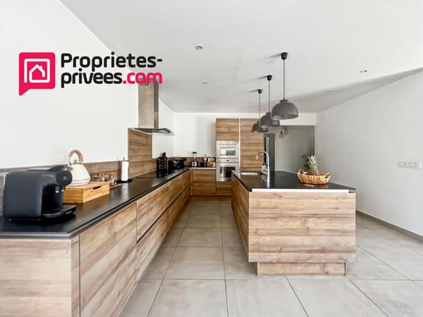 Charmante villa de plain-pied, 4 chambres, piscine . Tourrette-Levens