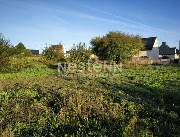 Terrain viabilisé constructible à Etables sur Mer 373 m2