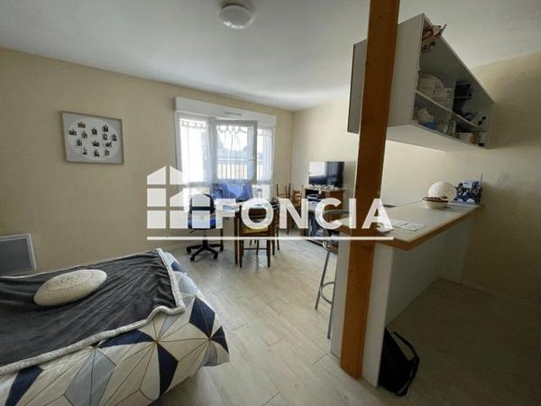 Location Studio 28.4 m² - 18 RUE DU PETIT CLOS ST MARC Caen 14000