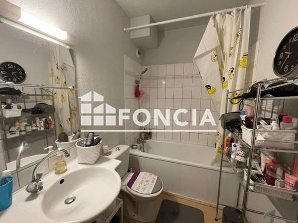 Location Studio 28.4 m² - 18 RUE DU PETIT CLOS ST MARC Caen 14000