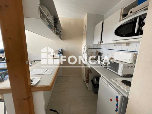 Location Studio 28.4 m² - 18 RUE DU PETIT CLOS ST MARC Caen 14000