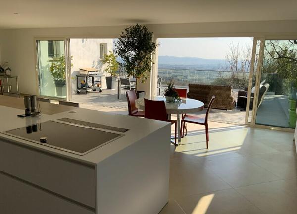 Maison à vendre    6 pièces •  Rochefort-du-Gard