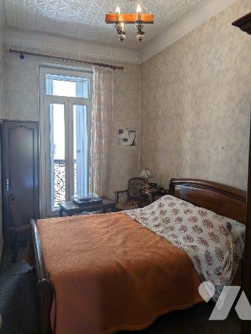 Appartement de type 2 situé au chartreux, premier étage d'une petite copropriété.