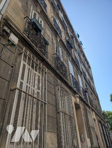 Appartement de type 2 situé au chartreux, premier étage d'une petite copropriété.
