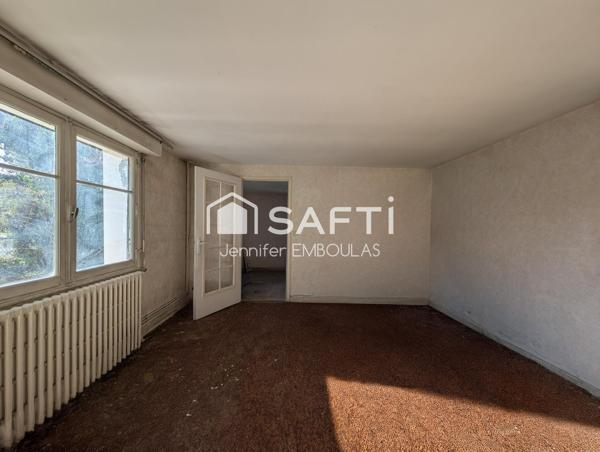 Maison 140 m² - Deux garages attenants - Jardin