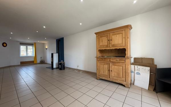 Maison à vendre    8 pièces • 195 m2 Dole