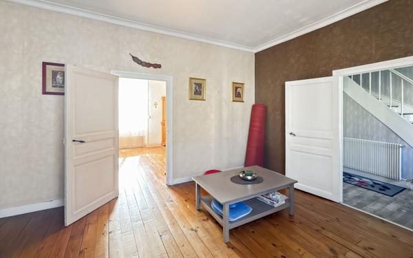 Maison à vendre    4 pièces •  Trélissac