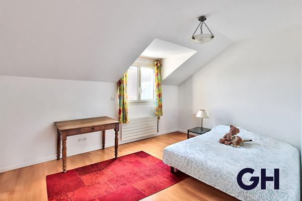 DUPLEX TOIT TERRASSE / CROIX - ROUSSE