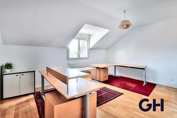 DUPLEX TOIT TERRASSE / CROIX - ROUSSE