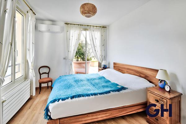 DUPLEX TOIT TERRASSE / CROIX - ROUSSE