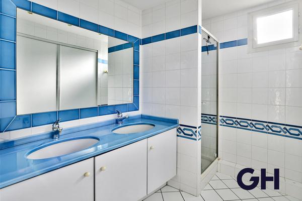 DUPLEX TOIT TERRASSE / CROIX - ROUSSE