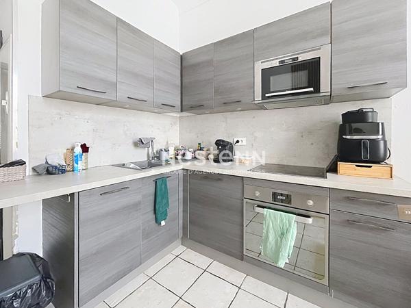 À LOUER à l'année - T2 - 29,12 m² - À DEUX PAS DU PORT ET DES PLAGES DE GOLFE-JUAN