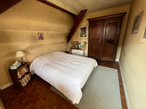 Maison Pontoise 8 pièce(s) 223.52 m2 €559 000 ** - Référence 10929