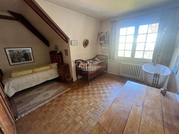 Maison Pontoise 8 pièce(s) 223.52 m2 €559 000 ** - Référence 10929