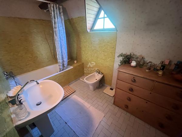 Maison Pontoise 8 pièce(s) 223.52 m2 €559 000 ** - Référence 10929