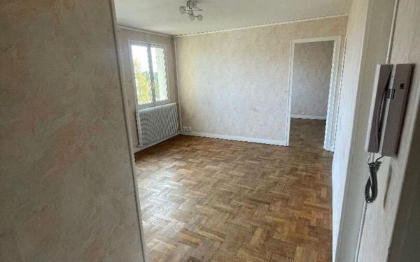 Appartement à louer    3 pièces • 51 m2 Isle