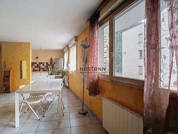 A VENDRE. Appartement de près de 40m². A GRENOBLE. Proche avenue Berthelot