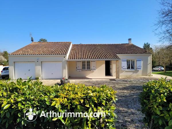 Vente                                                      Maison
                        
                     6 pièces                      140 m2                     à Saint-Jean-d'Angély