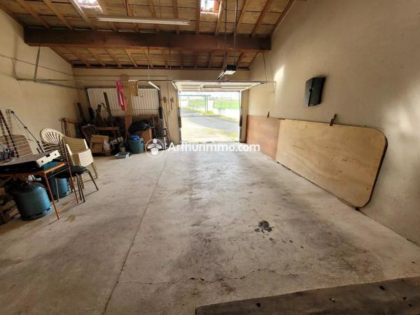 Vente                                                      Maison
                        
                     6 pièces                      140 m2                     à Saint-Jean-d'Angély