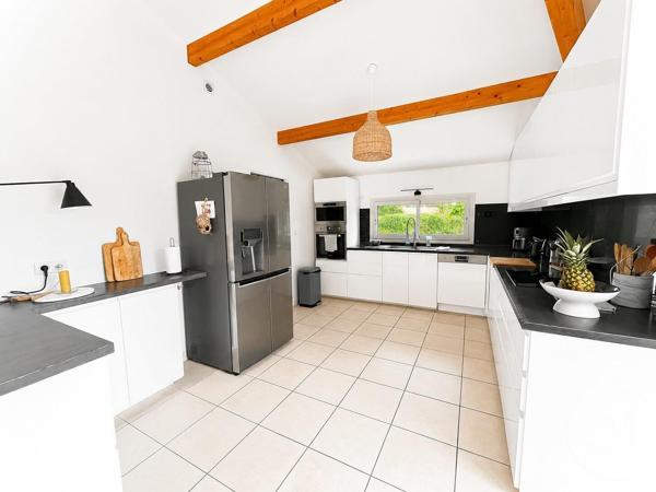 Maison à vendre  5 pièces - 130 m 2   CREON  - 33