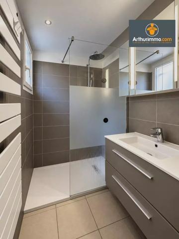 Vente                                                      Appartement
                        
                     3 pièces                      44 m2                     à Porticcio