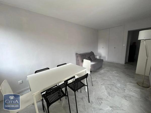 Appartement à louer 1 pièce 30.48m²