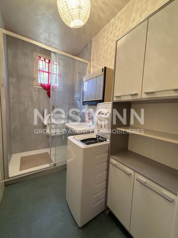 Maison de plain-pied à vendre à MOREAC 3 chambres, garage et son jardin de 520 m²