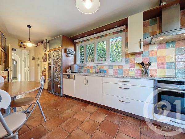 Maison à vendre  7 pièces - 216,85 m2 ANTIBES - 06