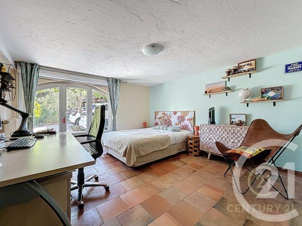 Maison à vendre  7 pièces - 216,85 m2 ANTIBES - 06