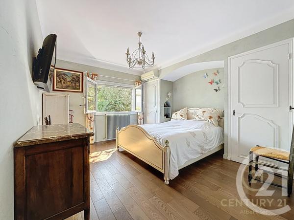 Maison à vendre  7 pièces - 216,85 m2 ANTIBES - 06