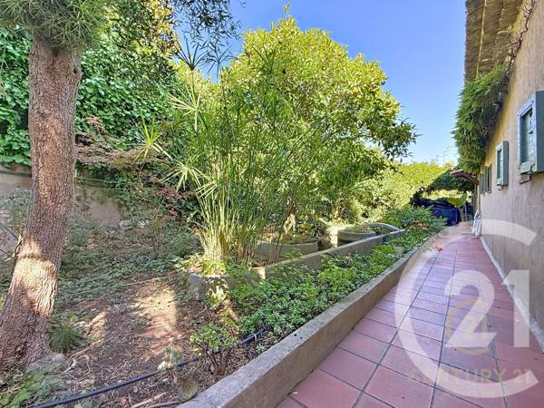 Maison à vendre  7 pièces - 216,85 m2 ANTIBES - 06