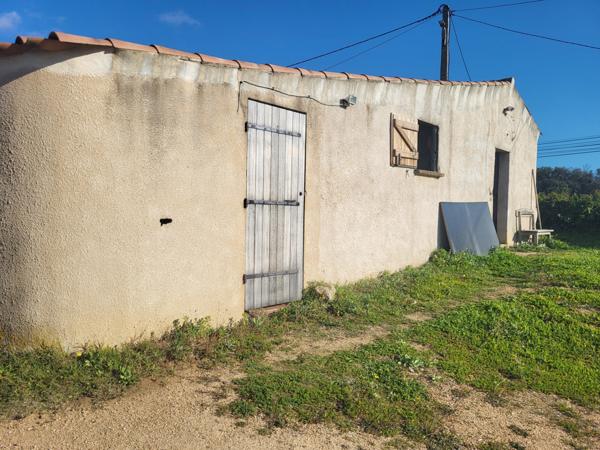 TERRAIN CONSTRUCTIBLE DE 1300m2 - A 2KM DU CENTRE-VILLE Ajaccio (20090)