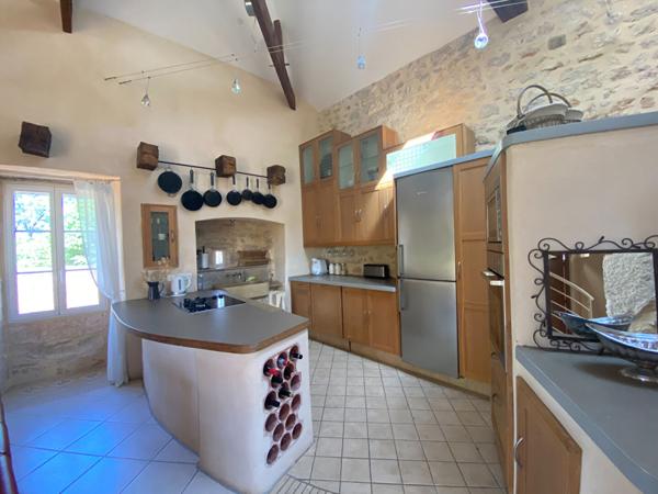 Maison en pierre rénovée avec vue imprenable - Grange - Aucun travaux