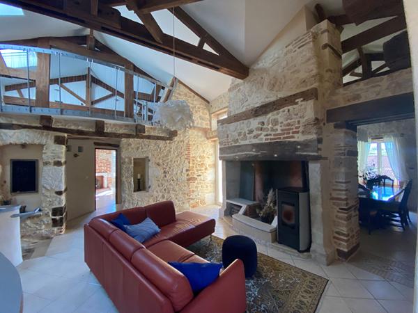 Maison en pierre rénovée avec vue imprenable - Grange - Aucun travaux